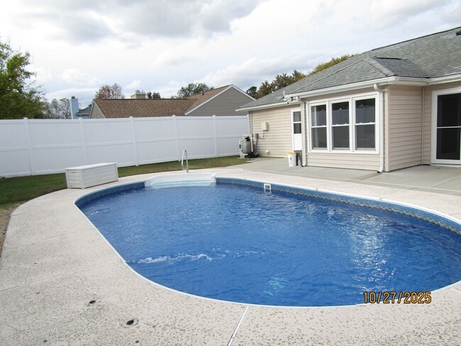 Building Photo - 1101 Warner Hall Dr