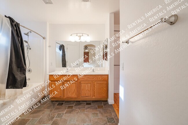 Building Photo - 1104 S 238th Dr