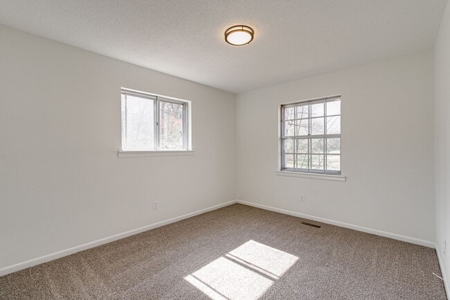 Building Photo - Ranch Style 3 bedroom 1.5 Bath for rent!