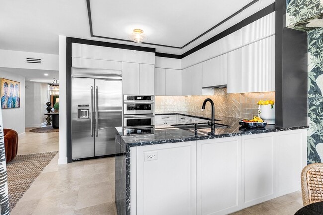 Building Photo - 3700 S Ocean Blvd