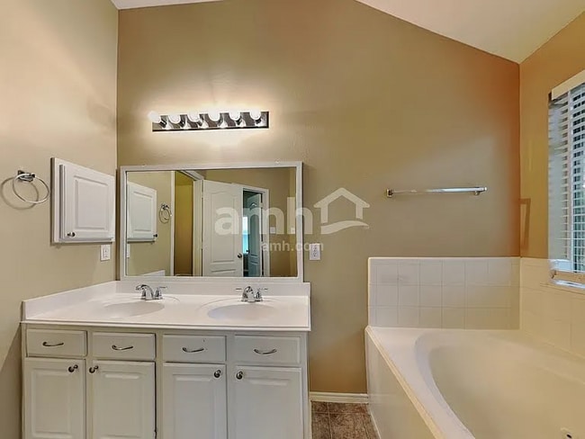 Building Photo - 3507 Cactus Creek Dr