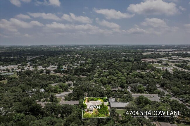 Building Photo - 4704 Shadow Ln