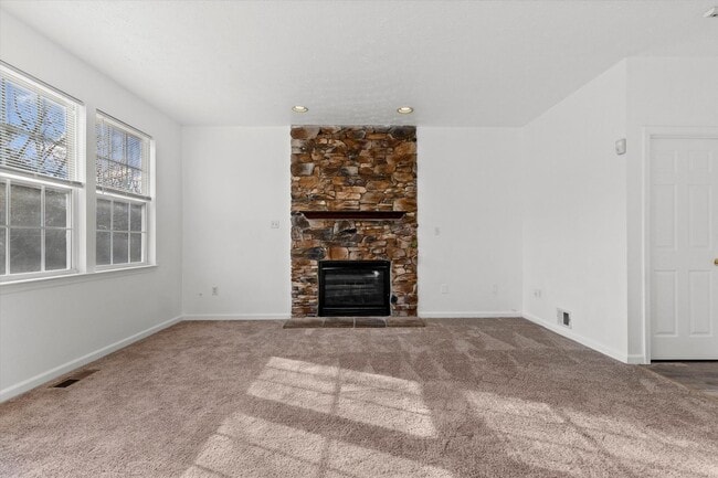 Building Photo - 4BR Columbia Home w/ Finished Basement, Deck & Open Green Space