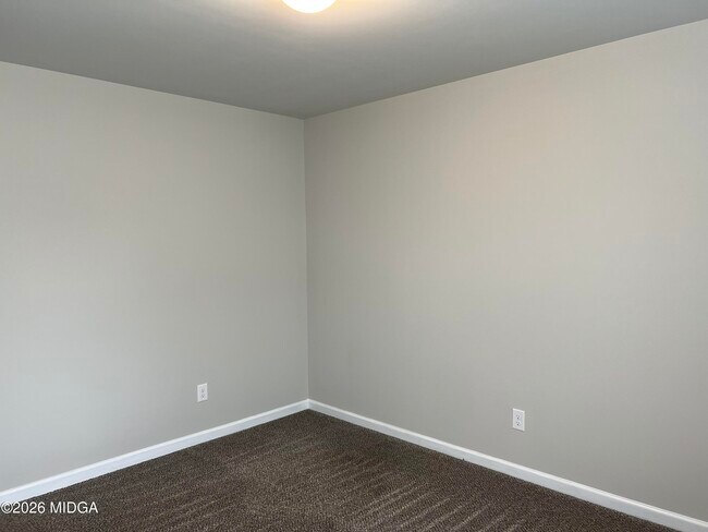 Building Photo - 147 Goodall Woods Dr