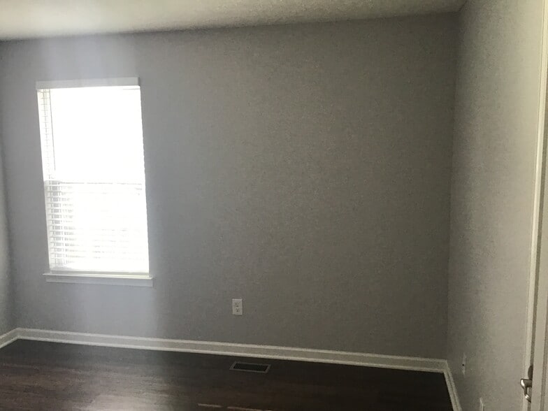 Building Photo - 1141 Promenade Dr