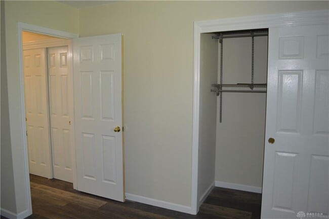 Building Photo - 8496 Woodgrove Dr