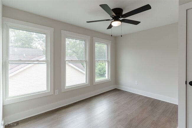 Building Photo - 1464 E 123rd St