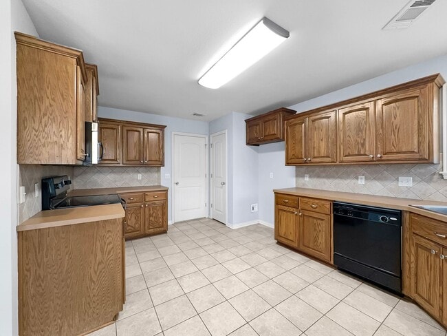 Building Photo - 2060 Kalei Ln