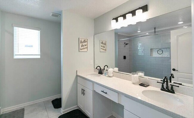 Building Photo - 23 Tumbled Stone Wy