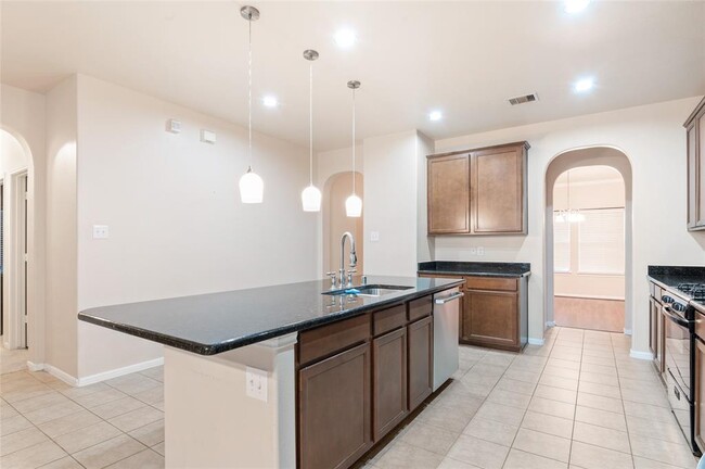 Building Photo - 24218 Courtland Oaks St