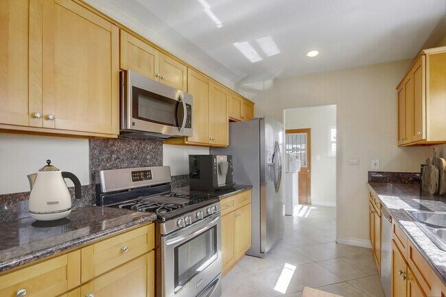 Building Photo - 4021 33rd St