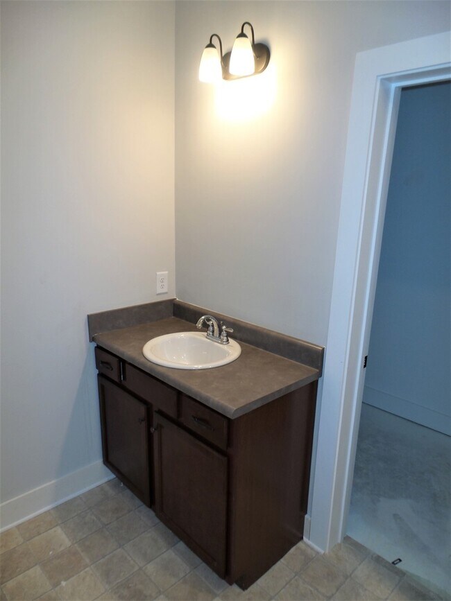 Building Photo - Home for rent in Odenville... Available to...