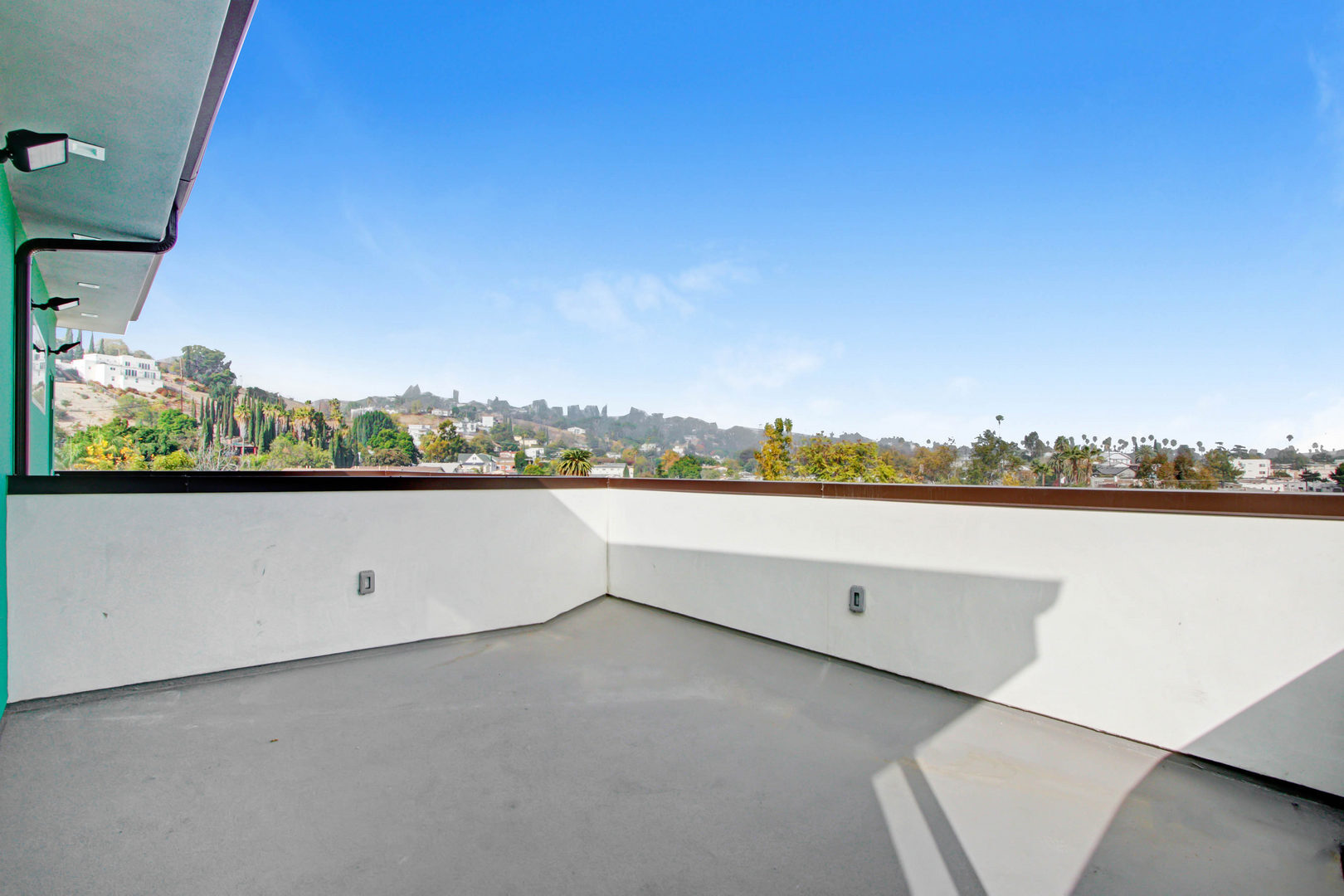 Building Photo - 5407 Huntington Dr N