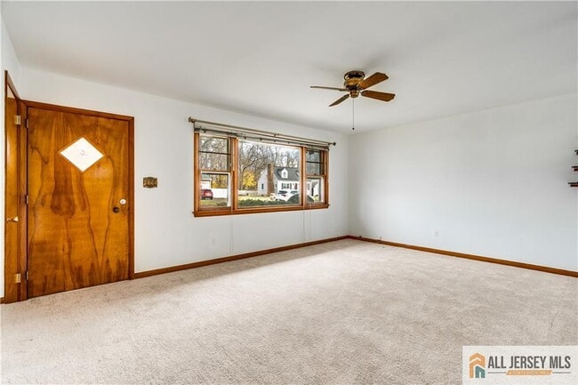 Building Photo - 1474 Huron Rd