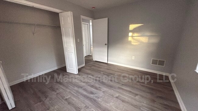 Building Photo - 12275 Linden Dr