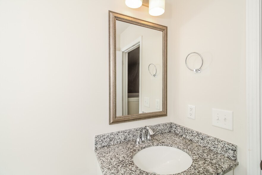 Building Photo - 323 Longstone Ct