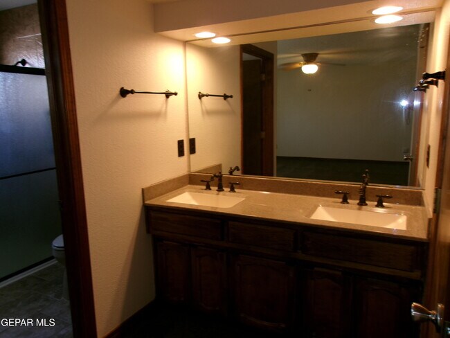 Building Photo - 246 Casas Bella Ln