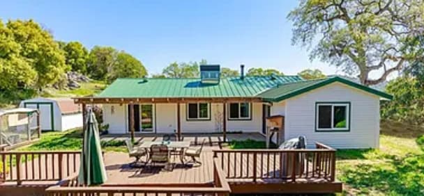 Building Photo - 3529 Hilltop Dr