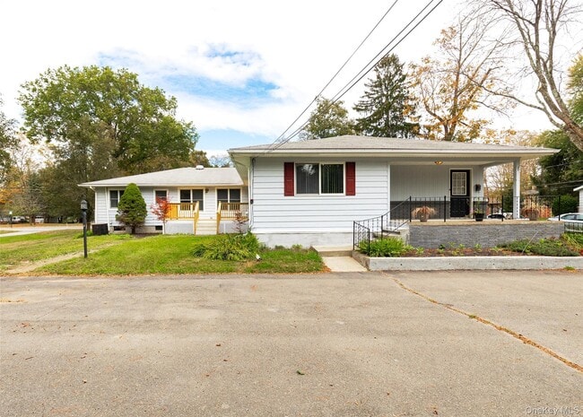 Building Photo - 90 W Market St