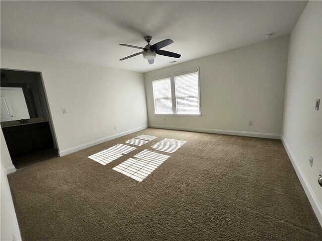 Building Photo - 830 Grove Valley Dr
