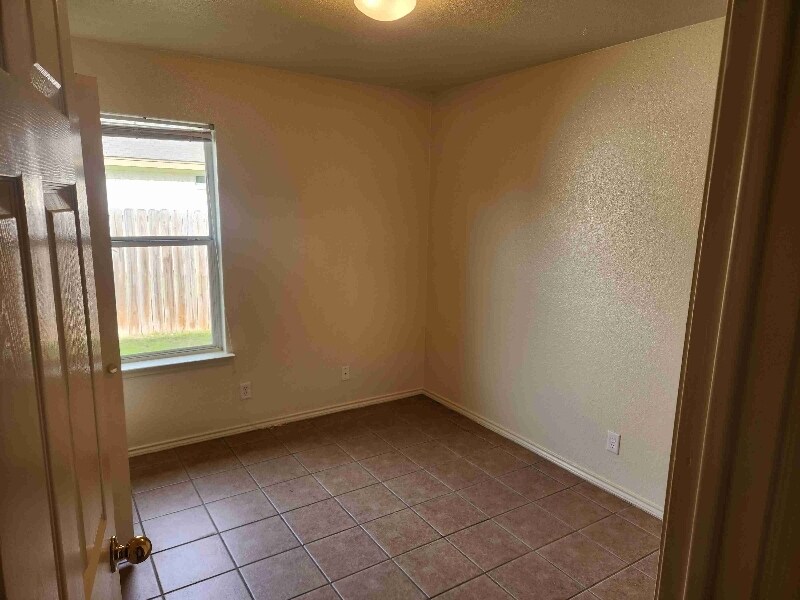 Building Photo - 221 Dale Earnhardt Dr