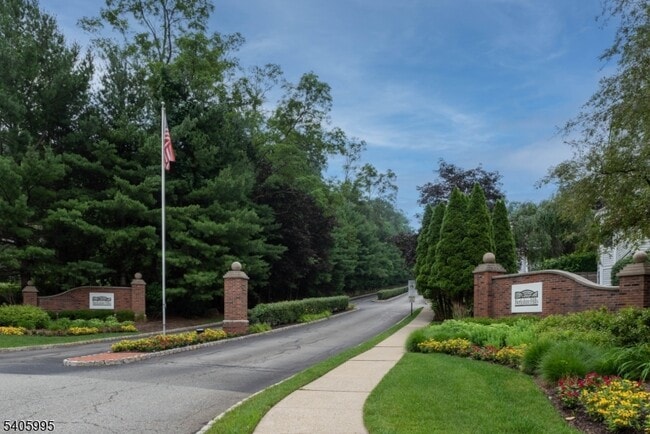 Building Photo - 206 Sheffield Ct