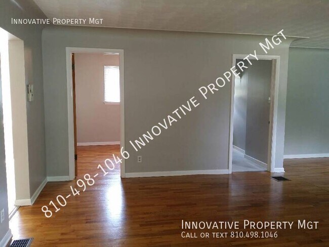 Building Photo - Spacious 4 bedroom , 1 1/2 bath home in Ga...
