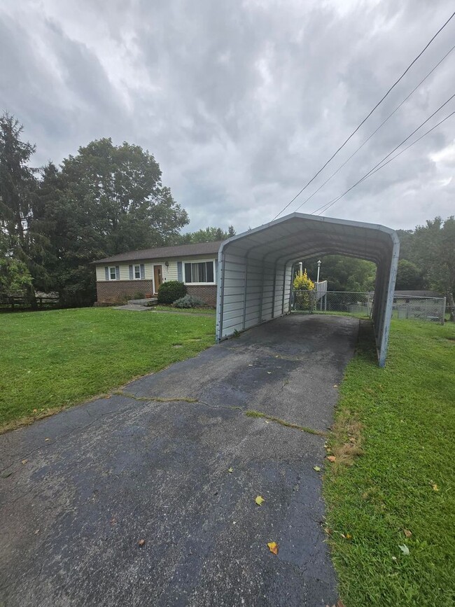Building Photo - For Rent – 1304 Cobble Stone Court, Johnso...