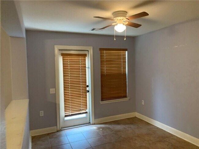 Building Photo - 5824 Malarkey Rd