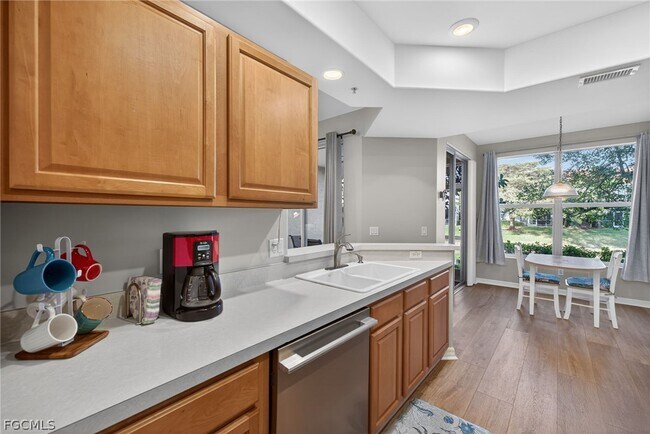 Building Photo - 1440 Tiffany Ln