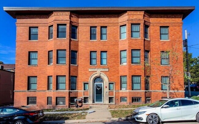 Primary Photo - 718 15th St