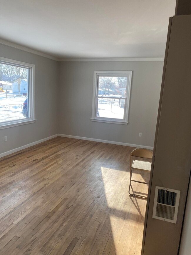 Building Photo - 46589 Huling St