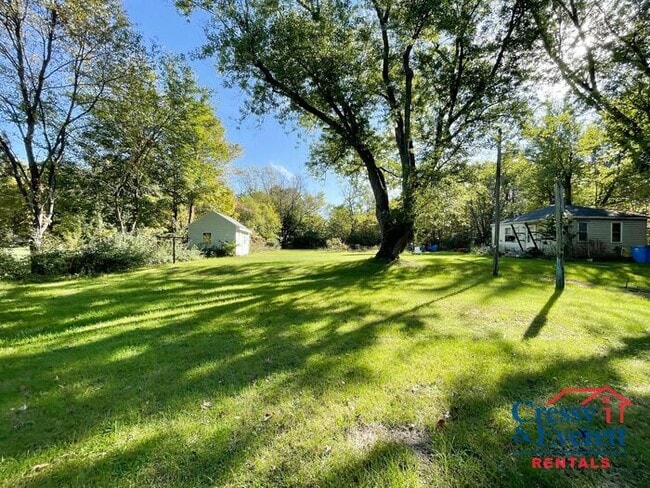 Building Photo - 4 Bedroom Rural Ranch