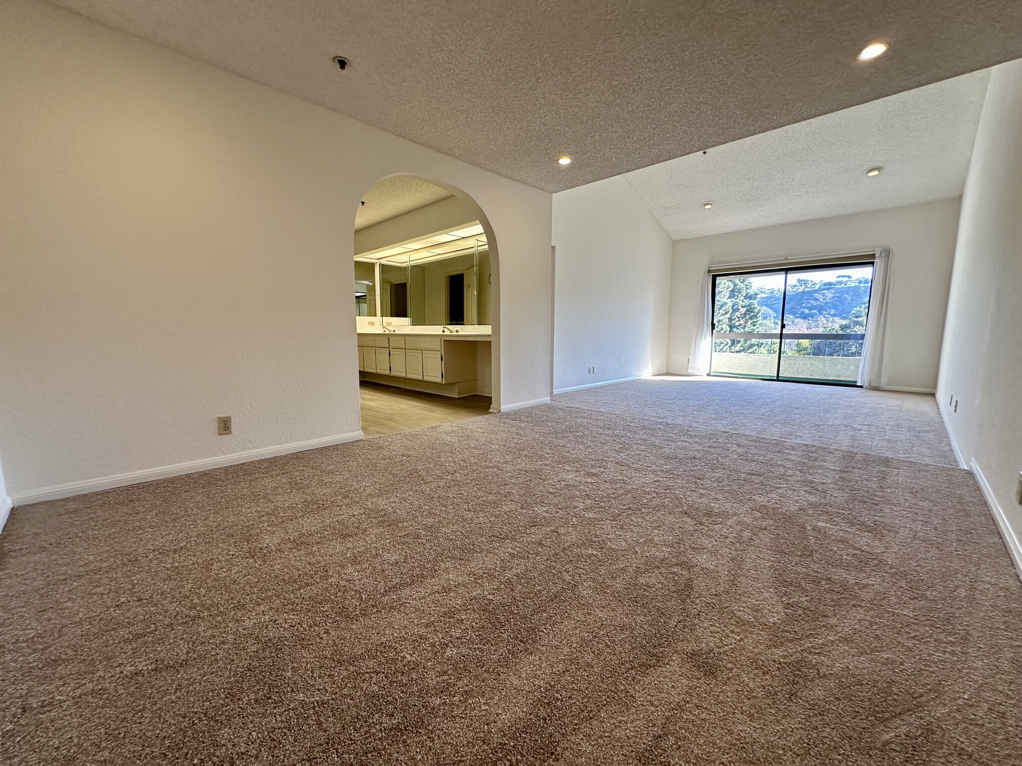 Building Photo - 5745 Friars Rd