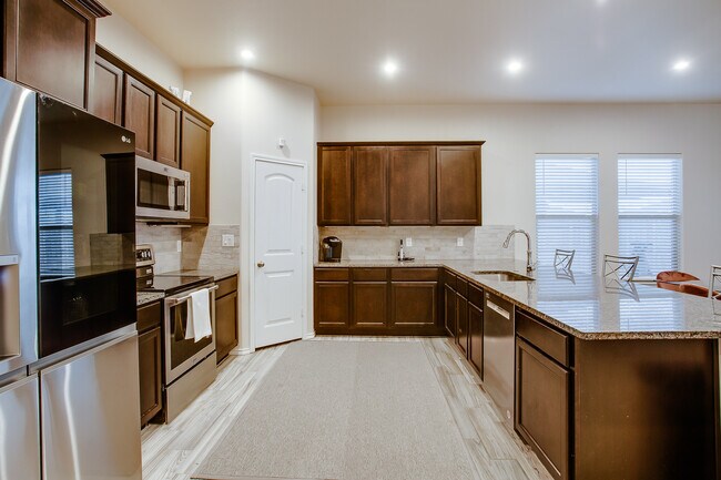 Kitchen - 9905 Virginia Ave