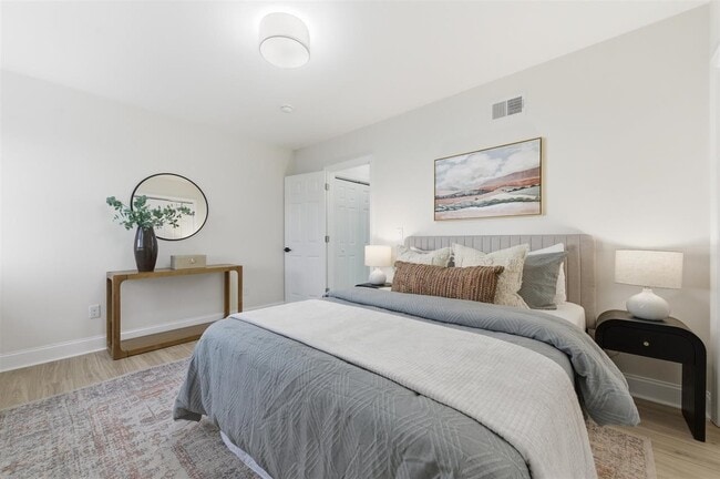 Building Photo - 414 6th St