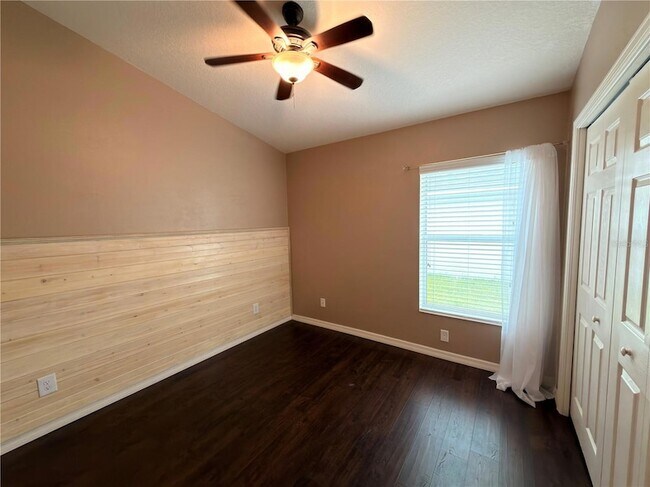 Building Photo - 5806 Oak Mill Terrace