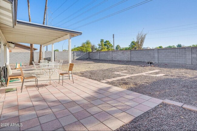 Building Photo - 9819 N 67th Dr