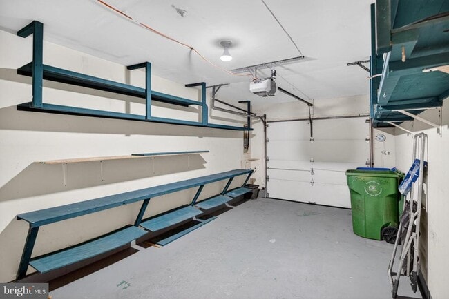 Building Photo - 324 Tuvira Ln