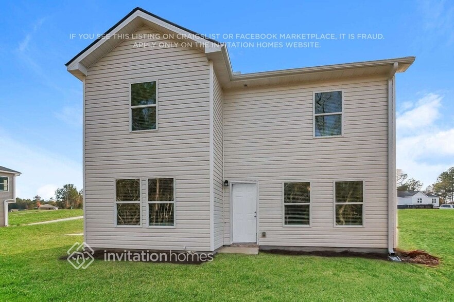 Building Photo - 372 Amelia Ln