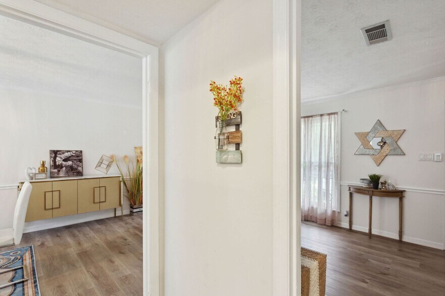 Building Photo - 3871 Murdock Ct