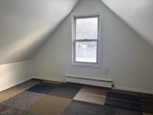 Building Photo - 194 Jerome Pl