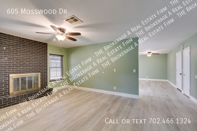 Building Photo - 605 Mosswood Dr