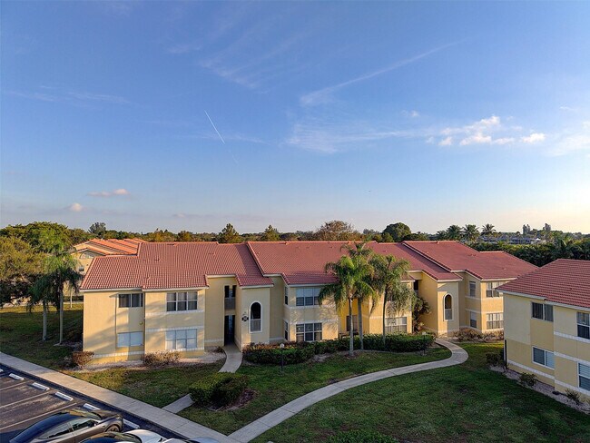 Building Photo - 12730 Vista Isles Dr