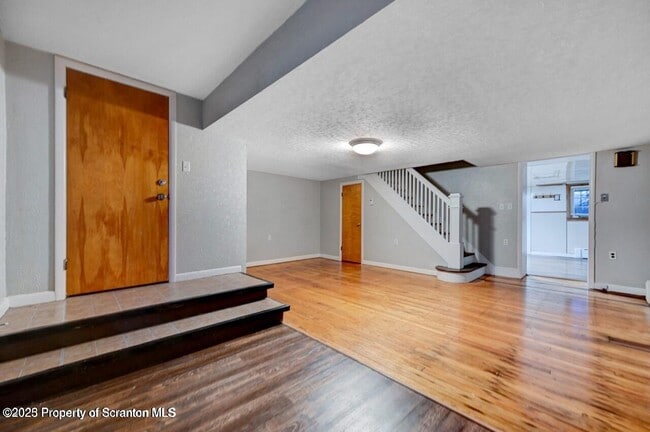 Building Photo - 1326 Winton St