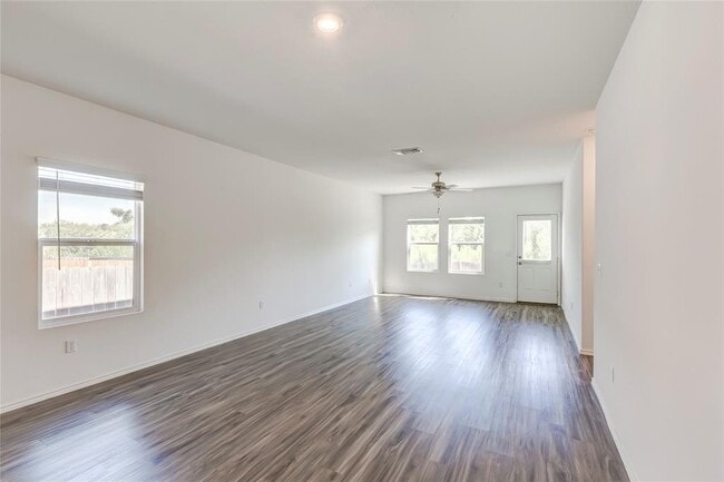 Building Photo - 7420 Tonka Ln