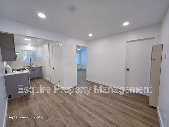 Building Photo - 241 Chester Way