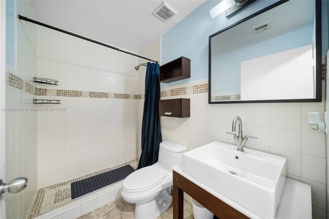 Building Photo - 8240 SW 149th Ct