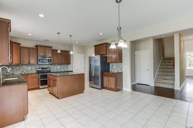 Building Photo - Carolina Farm home