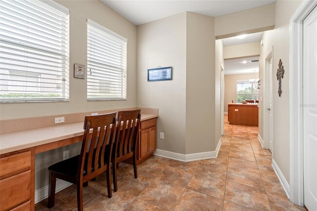 Building Photo - 2330 Nesslewood Dr